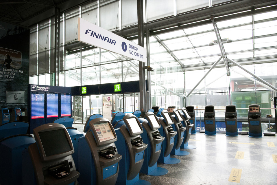 Autio Helsinki-Vantaan lentoasema.