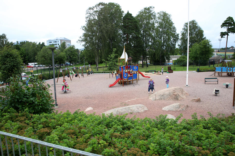 Katariinan päiväkodin piha Kotkassa
