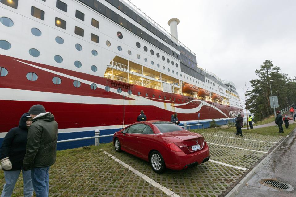 Viking Linen matkustaja-alus Viking Grace on ajanut karille Maarianhaminan edustalla Ahvenanmaalla 21. marraskuuta 2020.