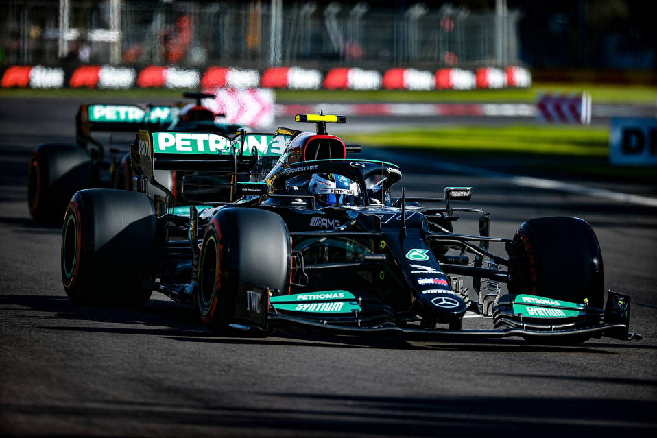 Valtteri Bottas Mercedeksen ratissa.