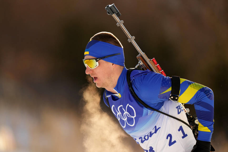 Ukrainalainen ampumahiihtäjä Dmytro Pidrutshnyi kuvassa.