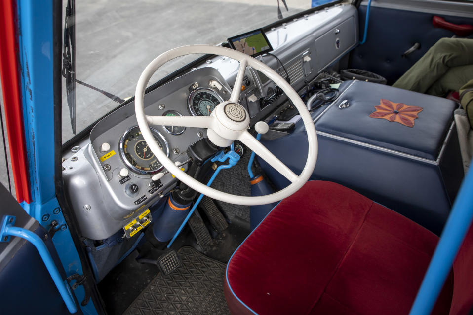 Scania-Vabis -kuorma-auton ohjaamo.