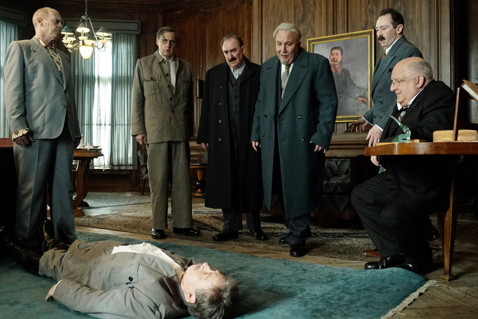 The Death of Stalin elokuvasta kohtauskuva.