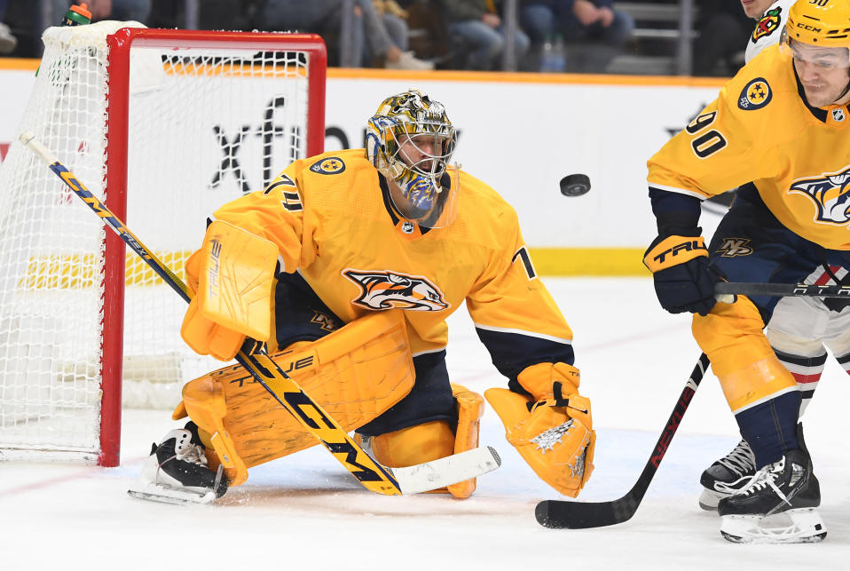 Juuse Saros Nashvillen maalilla.