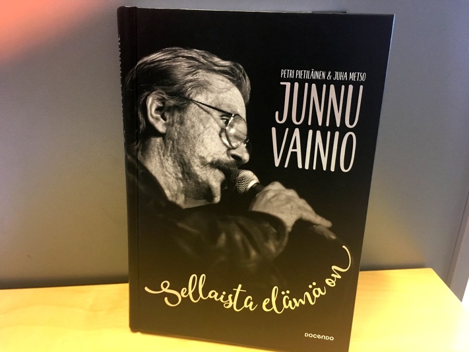 Juha Vainiosta kertova elämäkerta