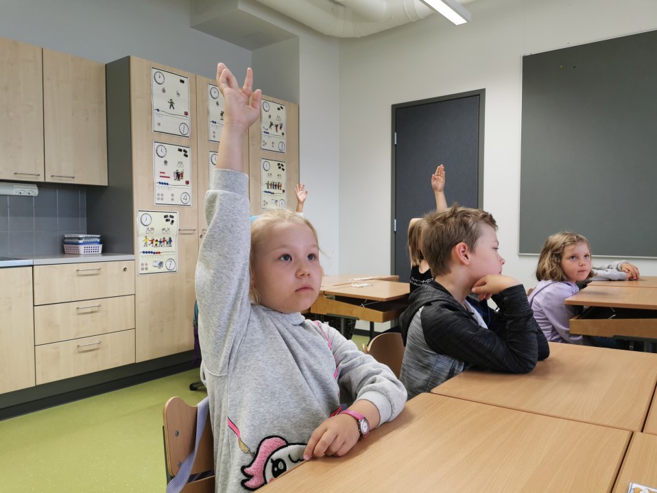 Koulunalku viittaminen