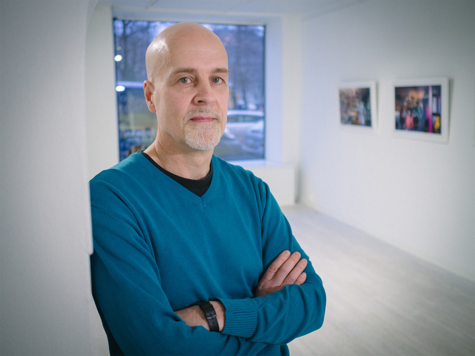 Valokuvataiteilija Juha-Pekka Inkinen.