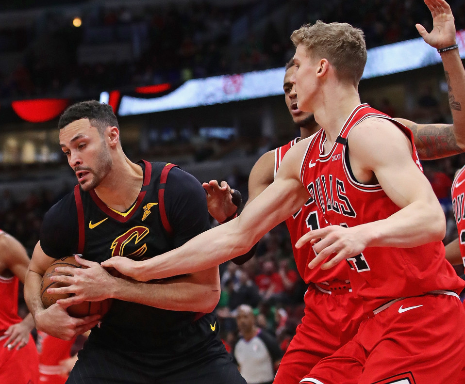 Larry Nance Jr. ja Lauri Markkanen vastakkain NBA:ssa 10. maaliskuuta 2020
