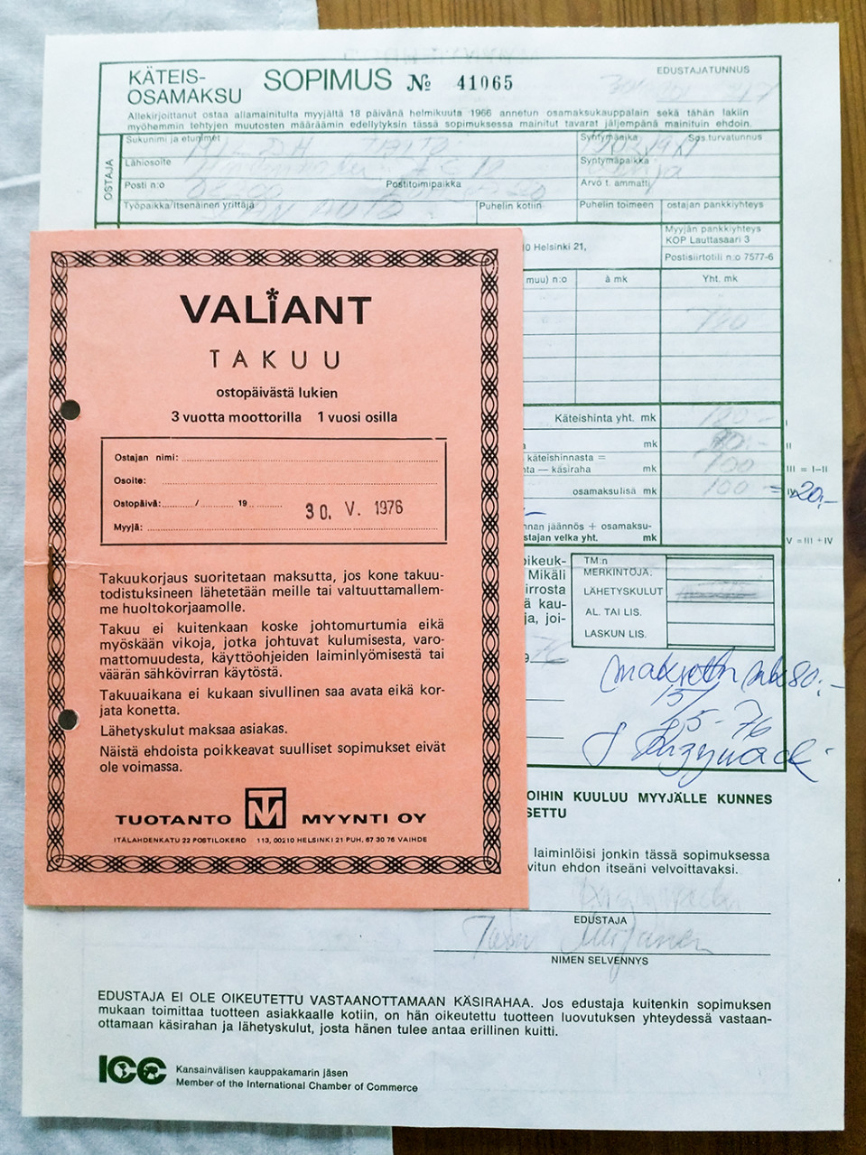 Takuutodistus vuodelta 1976