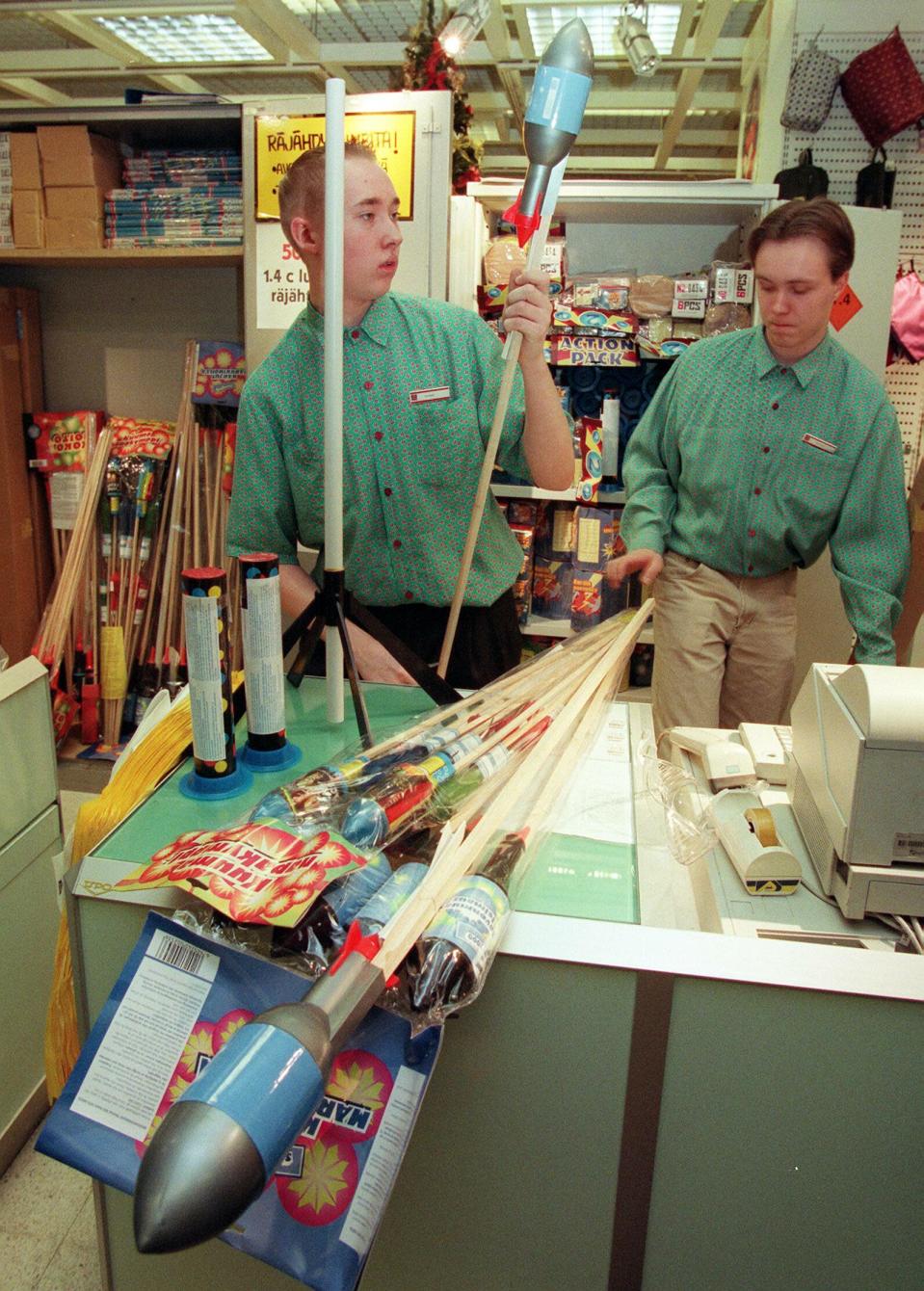 Rakettimyyntiä vuonna 1999.