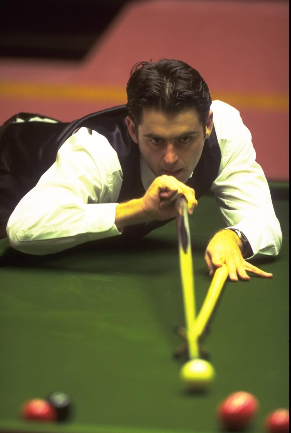 Ronnie O'Sullivan teki historian nopeimman maksimibreikin vuoden 1997 MM-turnauksen ensimmäisen kierroksen ottelussa Mick Pricea vastaan.