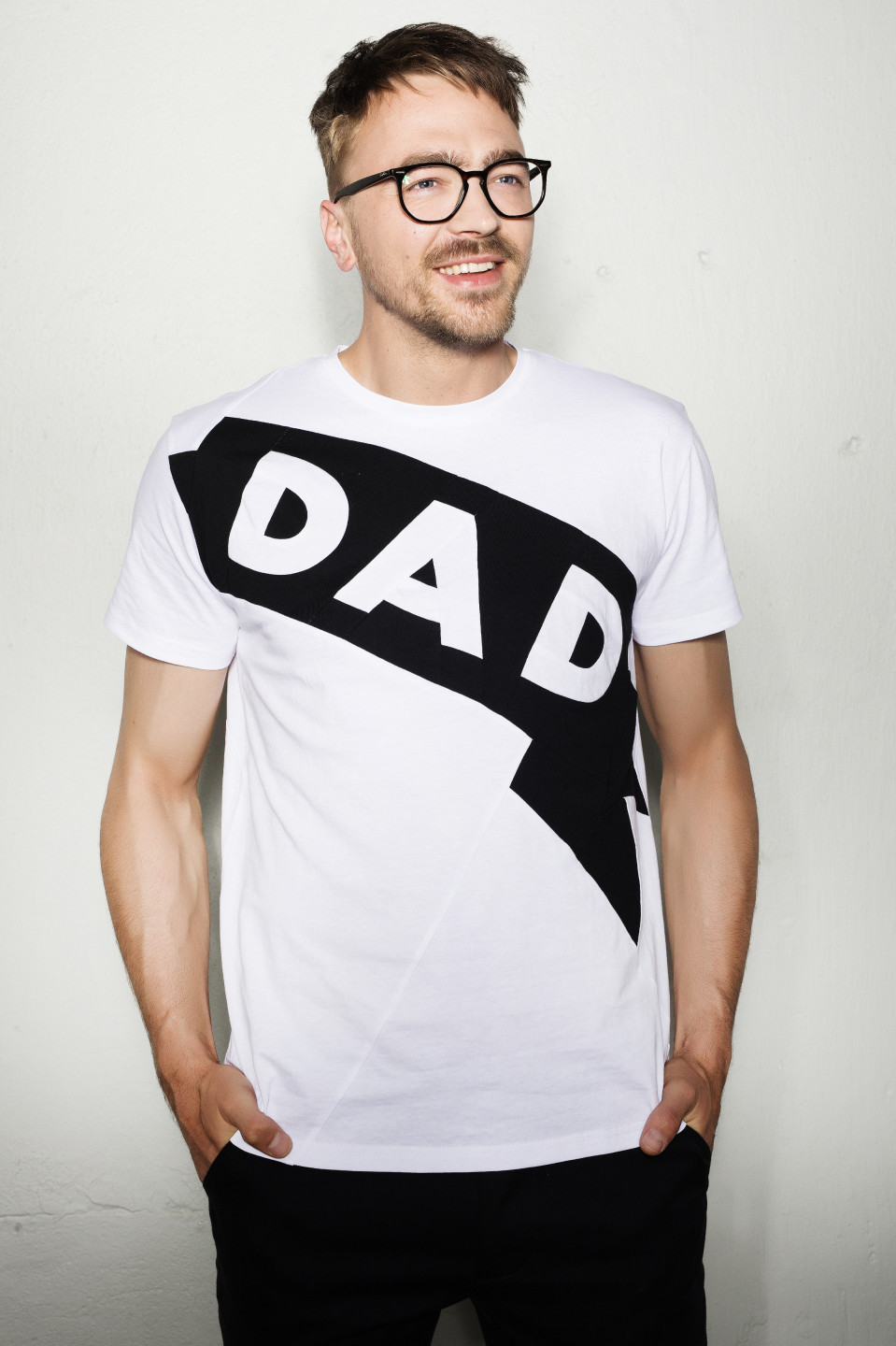 t-paita miehen päällä, siinä lukee dad
