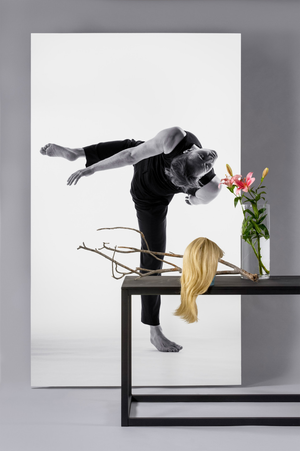 Kaksivärinen fuuga on carl Knifin uusi teos Helsinki dance Companylle.
