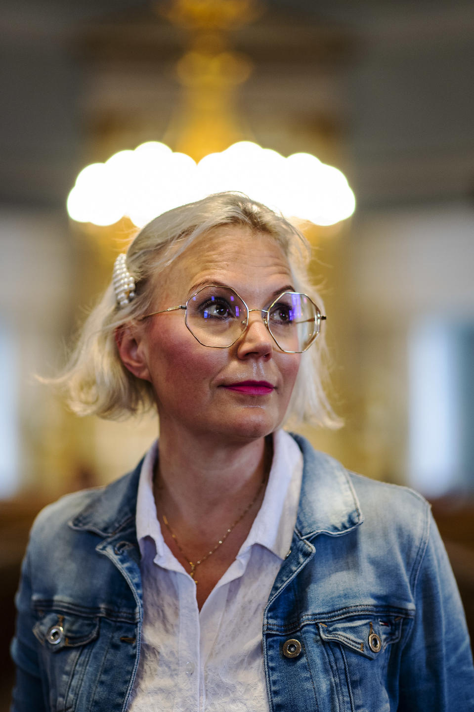 Kuvassa on tutkija Hanna Wass Helsingin Senaatintorilla syyskuussa 2020.
