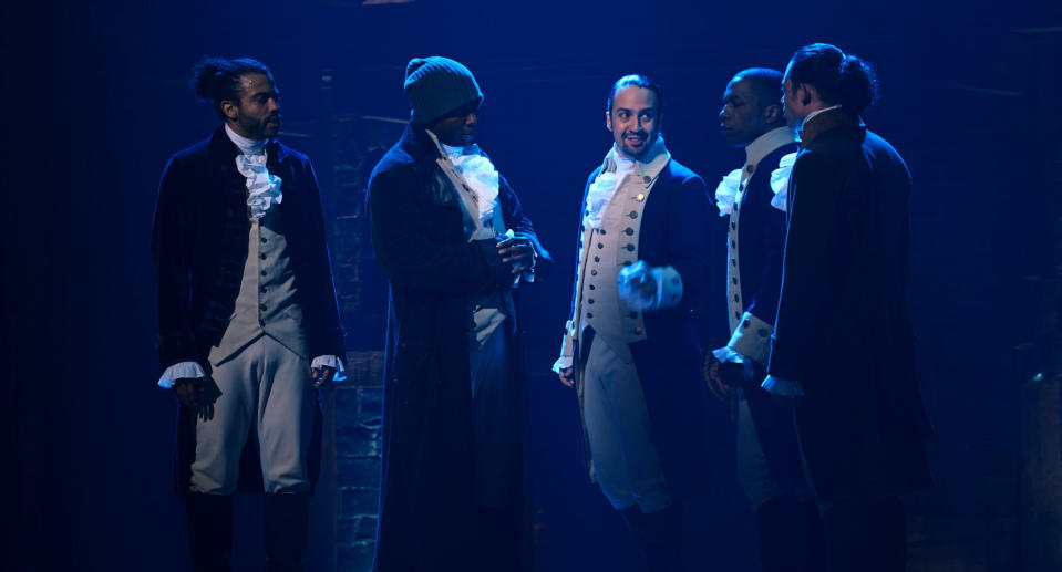 Daveed Diggs, Okieriete Onaodowan, Lin-Manuel Miranda, Leslie Odom, Jr. ja Anthony Ramos Broadway-tuotanto Hamiltonin elokuvaversiossa.