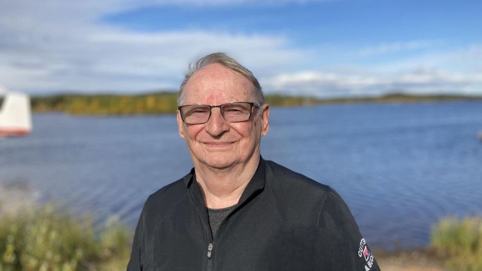 Jouni Saijets Partakosta Inarinjärveltä.