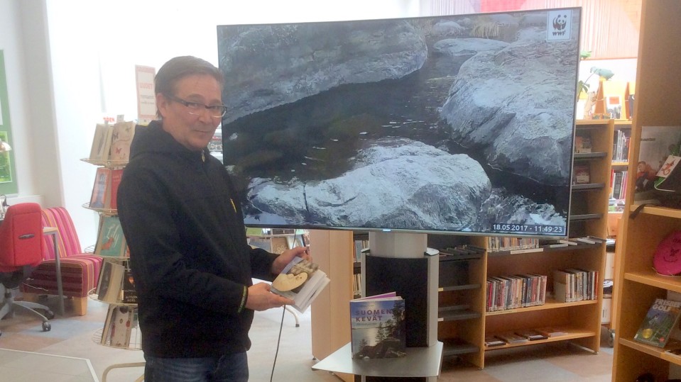Juha Pekka Miettinen seurasi norppaliveä torstaina.