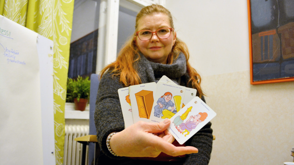 Seksuaali ja psykoterapeutti Nina Mömmö-Koskiniemi.