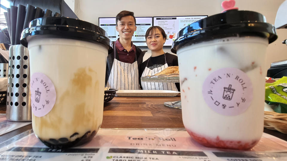 Kuplatee kahvila Tea 'n' Roll omistajat Thinh ja Amy Truong
