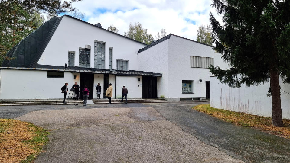 Kolmen ristin kirkko Vuoksenniskalla