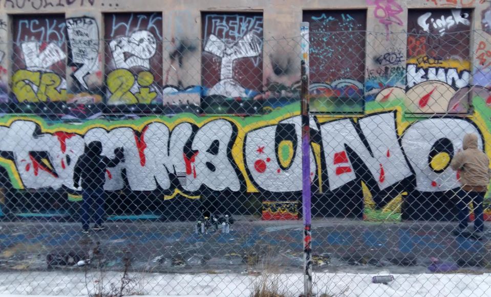 Luvallinen graffiti, Suvilahti, Helsinki