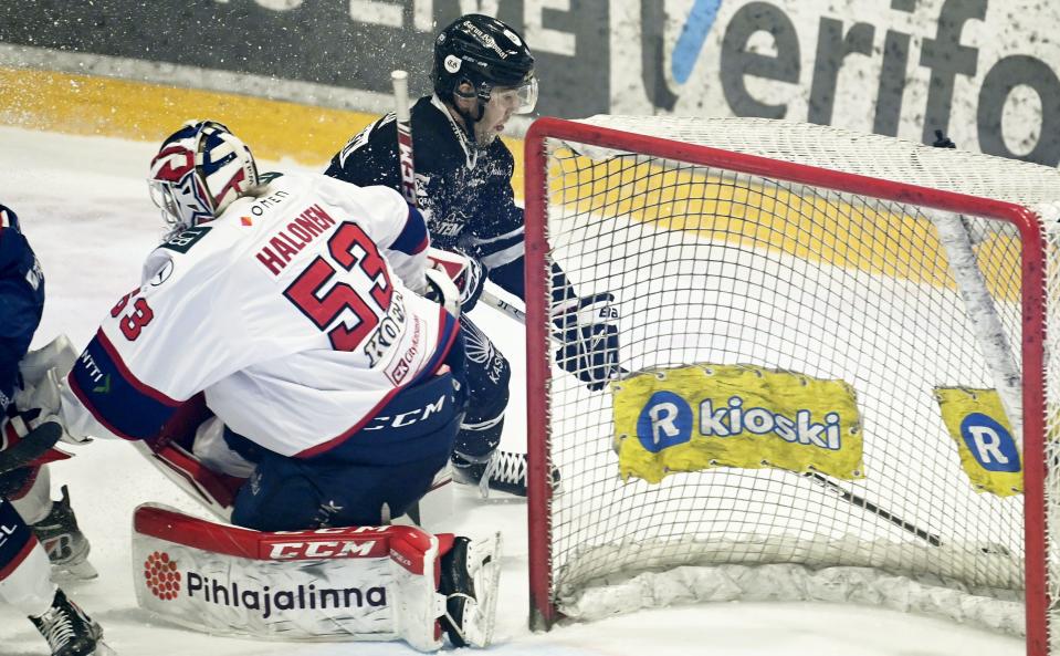 TPS:n Steenbergen kiertää vanhanaikaisella HIFK-vahti Niilo Halosen ja tekee voittomaalin sunnuntaina.
