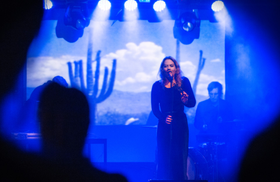 Ulpu kuvailee musiikkiaan tummasävyiseksi, kohtalokkaaksi ja hieman synkäksi.
