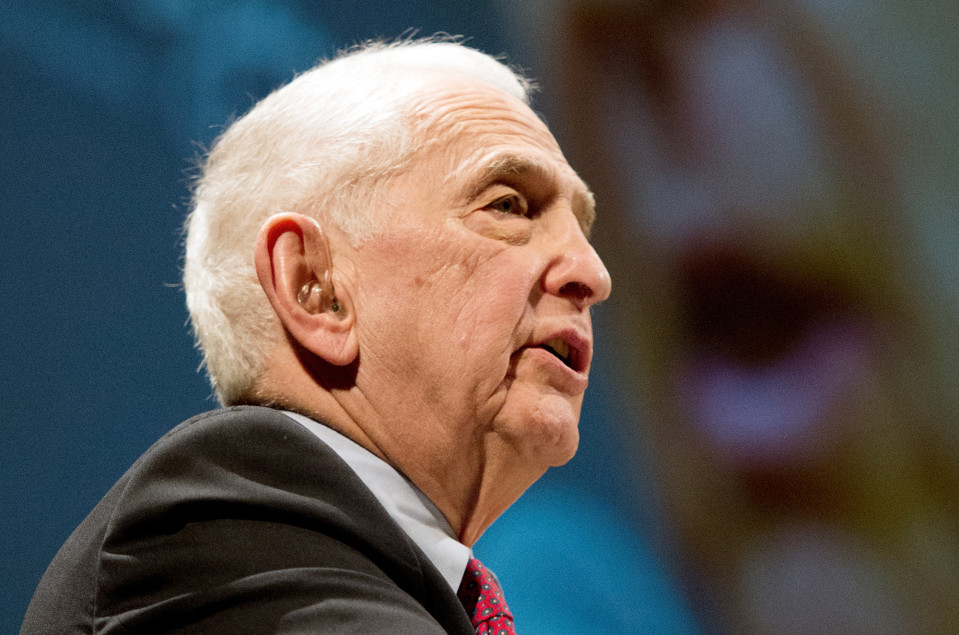 Daniel Ellsberg puhuu.