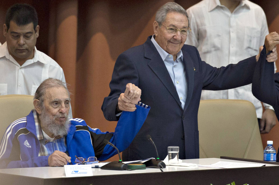 Fidel Castro ja Raul Castro.