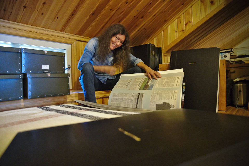 Helena Tiiholle on tallettanut arkistoonsa kaiken Vuotos-materiaalin.