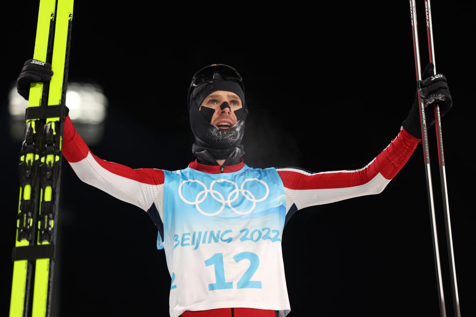 Jörgen Gråbak tuuletti olympiavoittoaan kovissa pakkasissa.