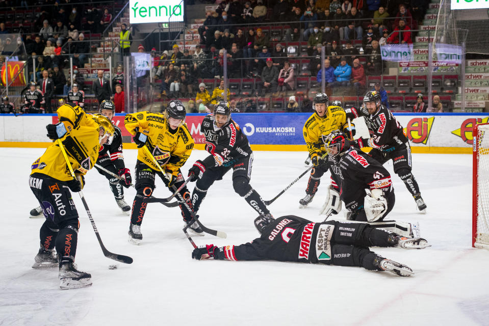 KalPa-JYP jääkiekon SM-liigassa.