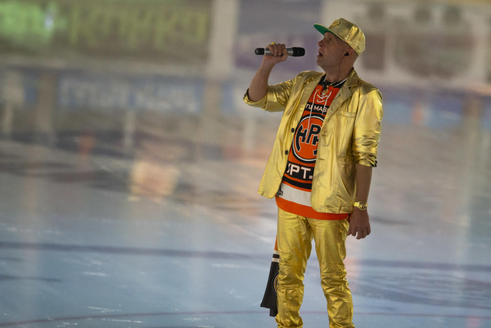 HPK:n ottelujuontaja Peter Petro jääkiekon SM-liigan 6. finaalissa keväällä 2019.