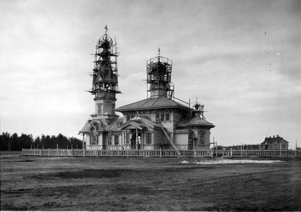 Leirikirkko rakenteilla
