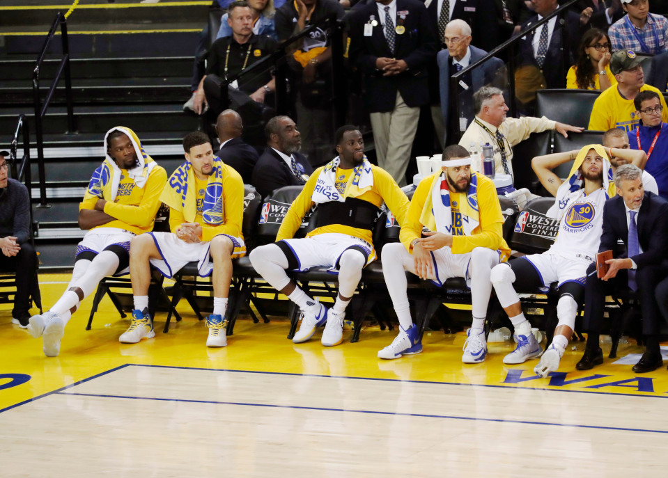 Kevin Durant, Klay Thompson, Draymond Green, JaVale McGee ja Stephen Curry.