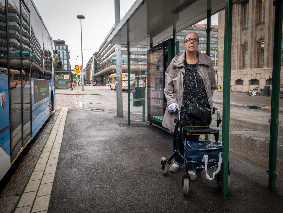 Marjatta Iivonen toivoo, että ihmiset alkaisivat käyttää maskeja enemmän.