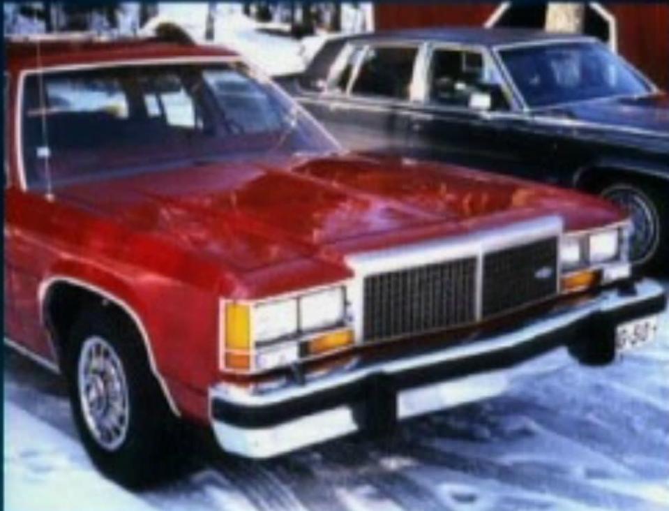 Vuonna 1999 kadonneen kouvolalaisen Kimmo Ojalan Ford LTD Wagon -henkilöauto löytyi seuraavan vuoden alussa asuinalueelta Kouvolan Lehtomäestä.