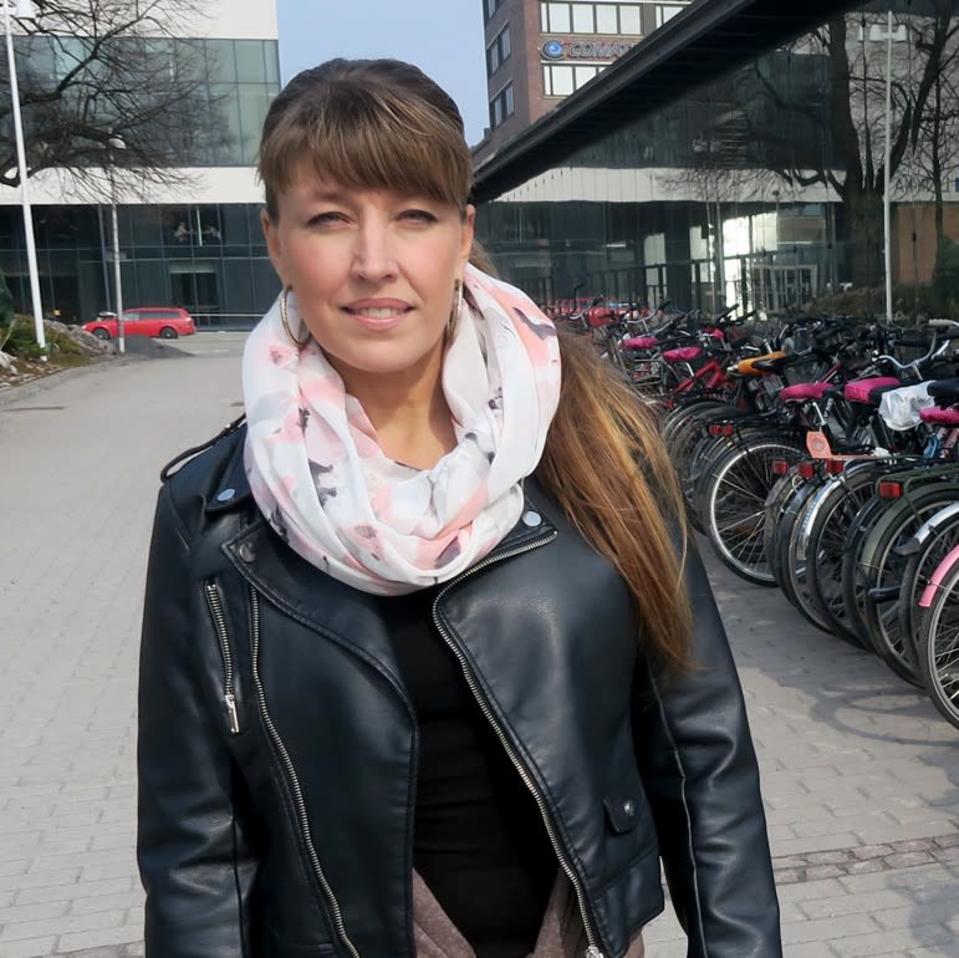 Jenni Airaksinen, , Tampereen yliopiston kunta- ja aluejohtamisen yliopistonlehtori