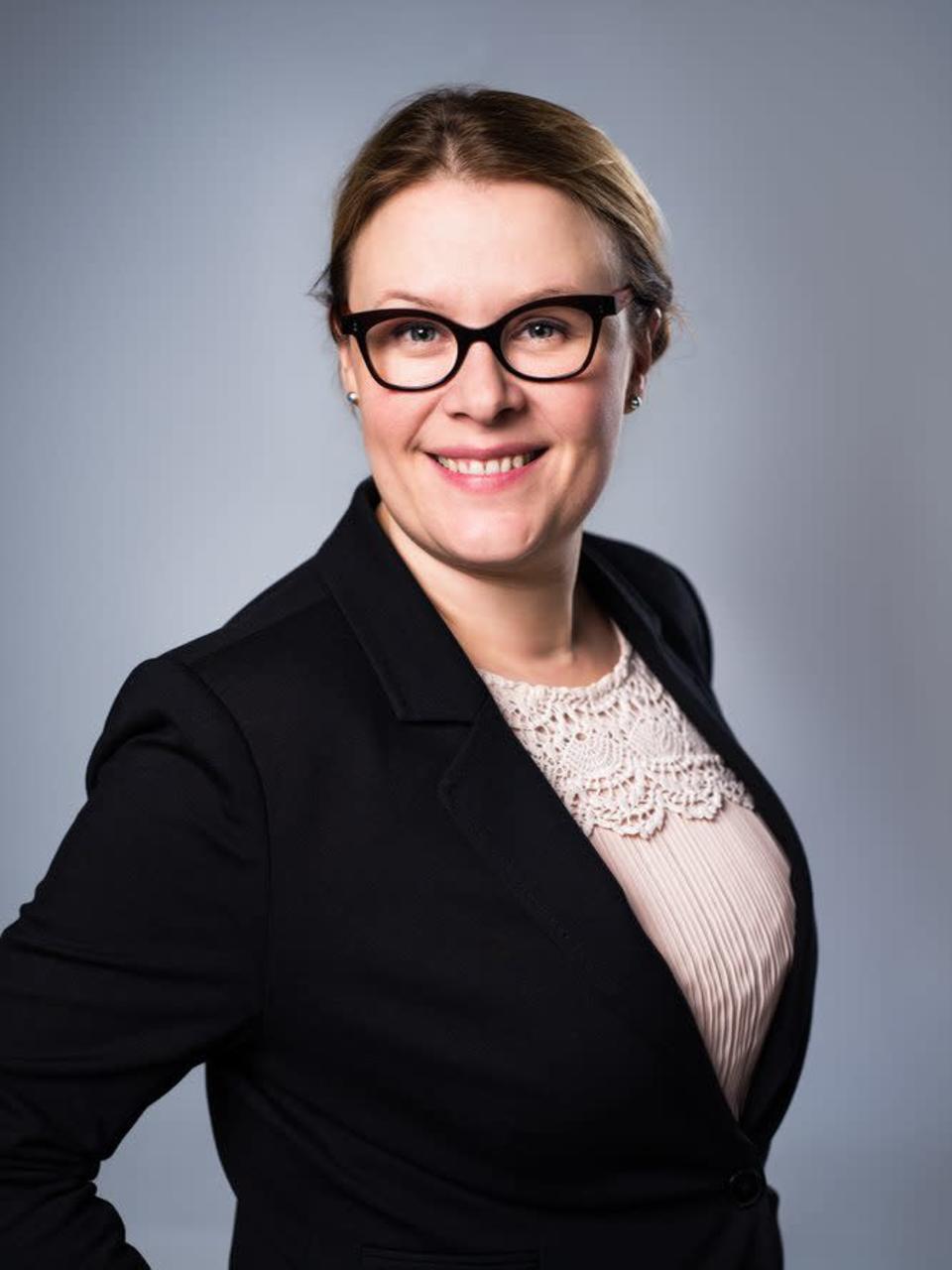 Laura Karlsson, toimitusjohtaja, Kirjakauppaliitto