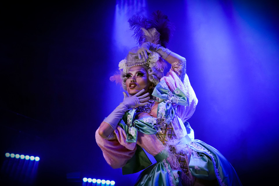 Betty Fvck, burleski, drag, Querelle