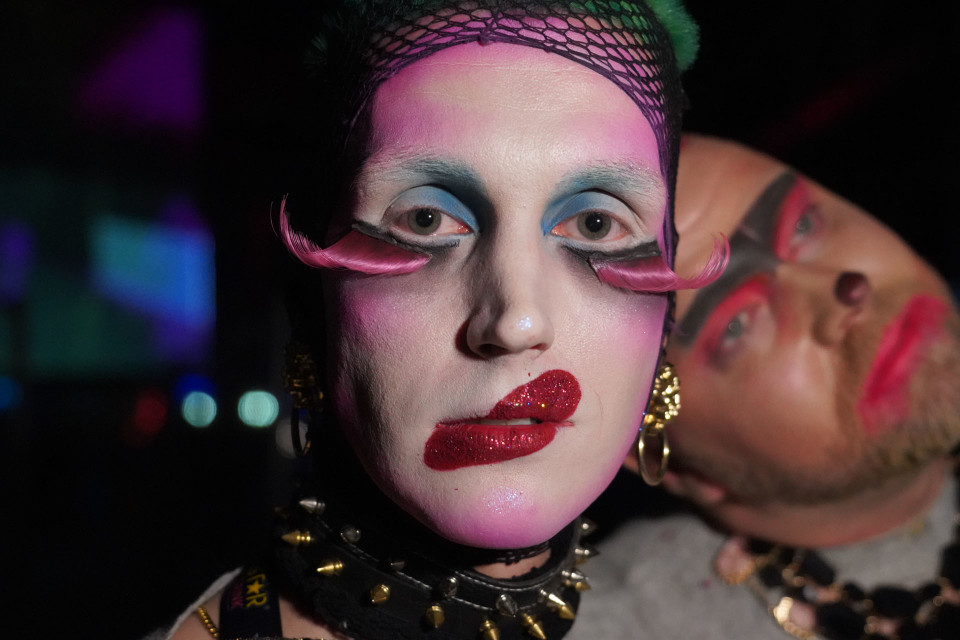 House of Disappointments, Joona Huotari, Simo Landin, Querelle