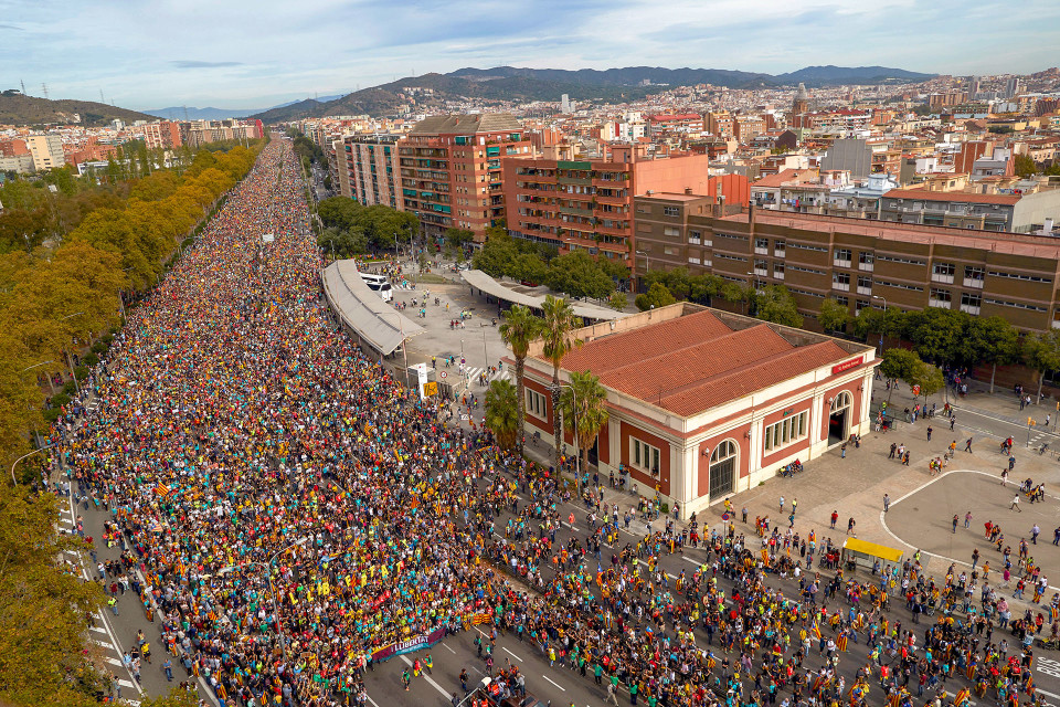 Mielenosoittajia barcelonassa.
