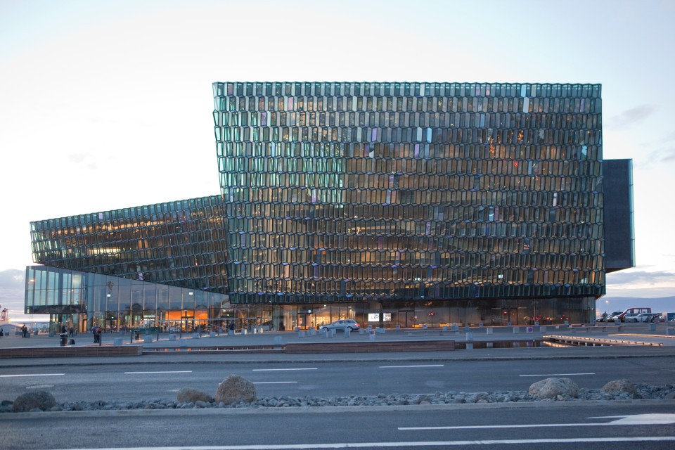 Islannin musiikkitalo Harpan julkisivu 2005-2011, Reykjavik