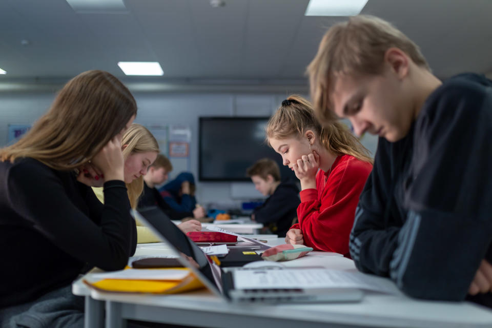 Yhdeksännen luokan oppilaita englannin kielen opetuksen tunnilla, Riihikallion koulu, Tuusula, 15.1.2019.