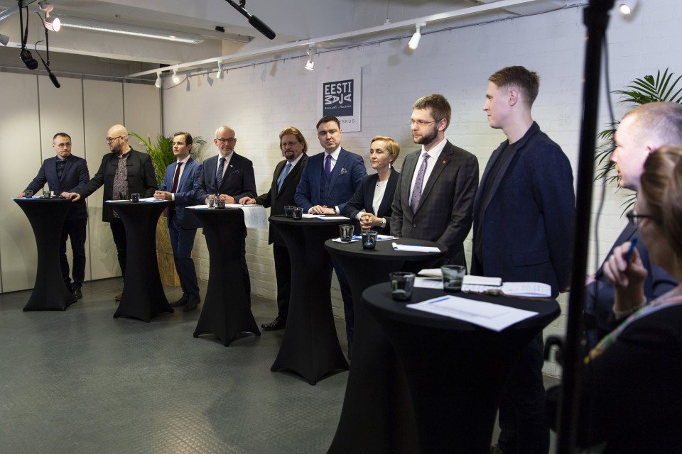 yleiskuva vaalipaneelin poliitikoista