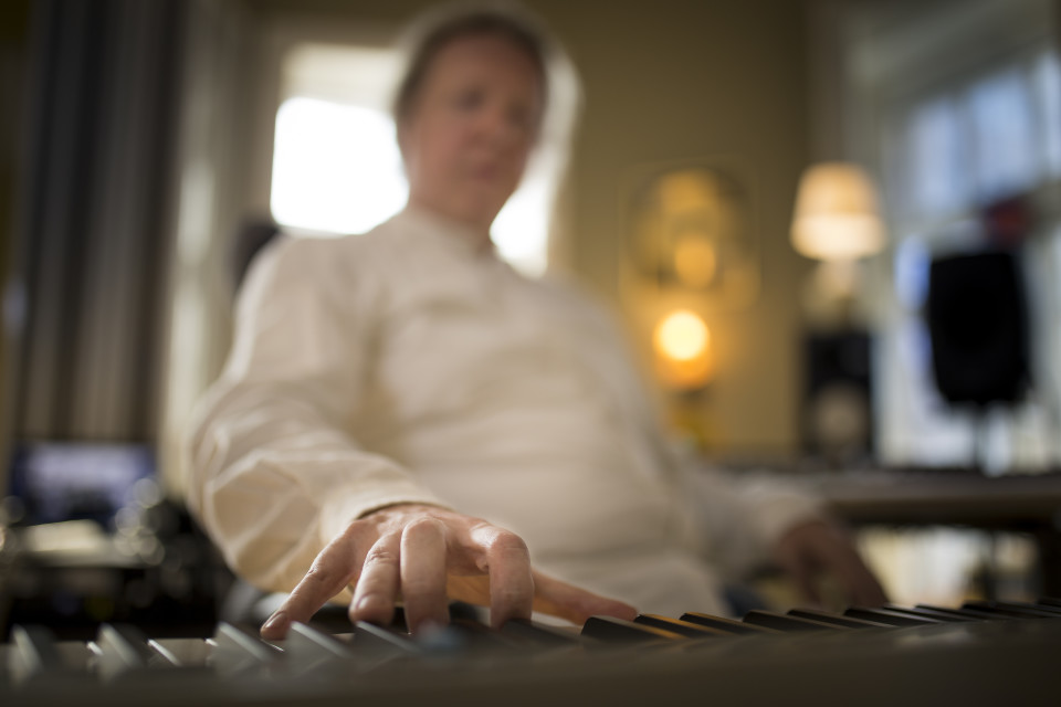 Matti Mikkola studiollaan.