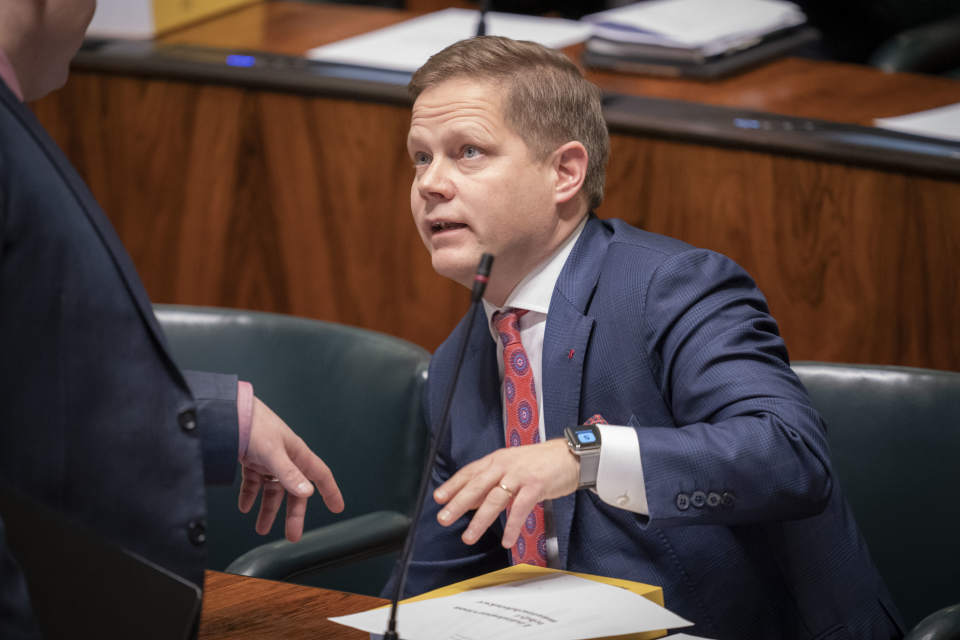 Markus Lohi eduskunnassa 23.10.2019