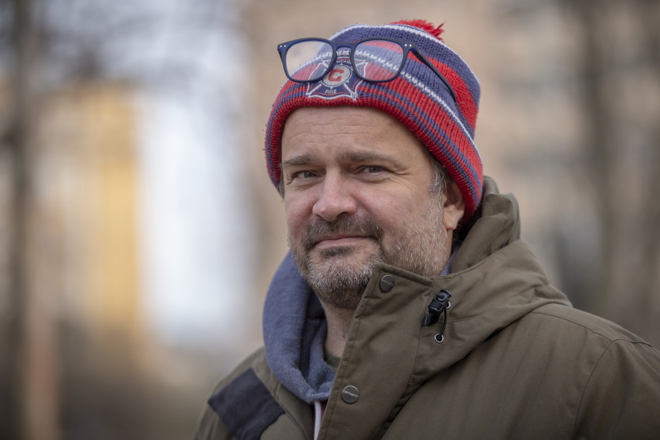 Tuottaja Misha Jaari Karhupuistossa