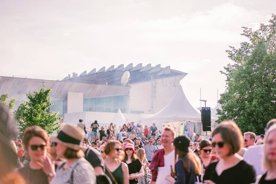 Sideways -festivaaleilla 2019 yleisöä