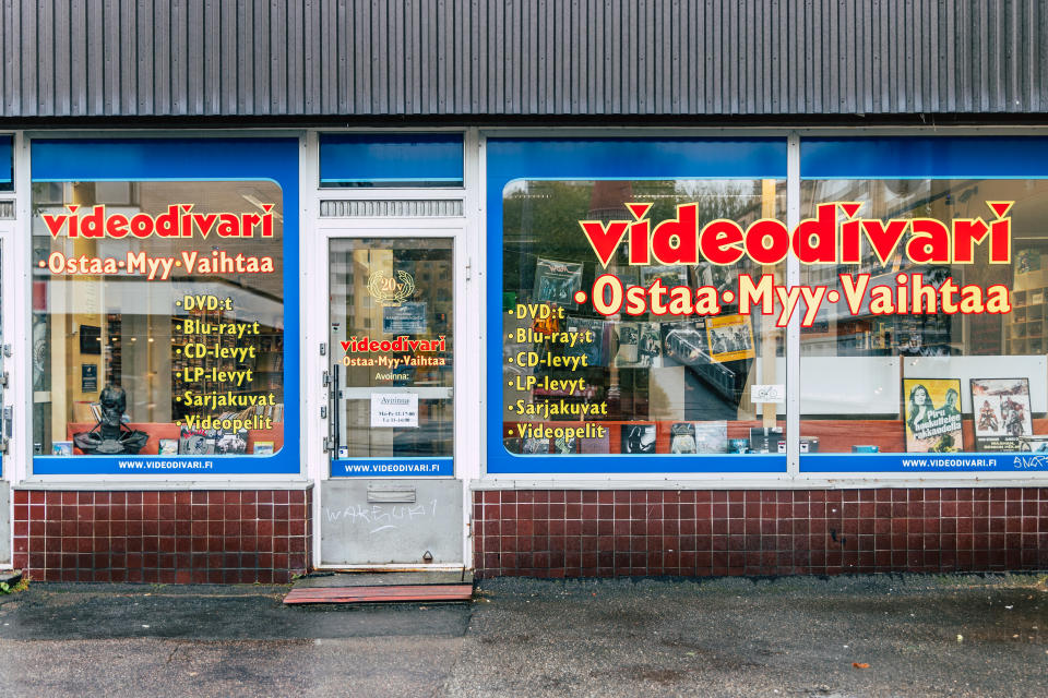 Videodivarin näyteikkuna jossa teksti: Videodivari, Ostaa, Myy, VAihtaa.